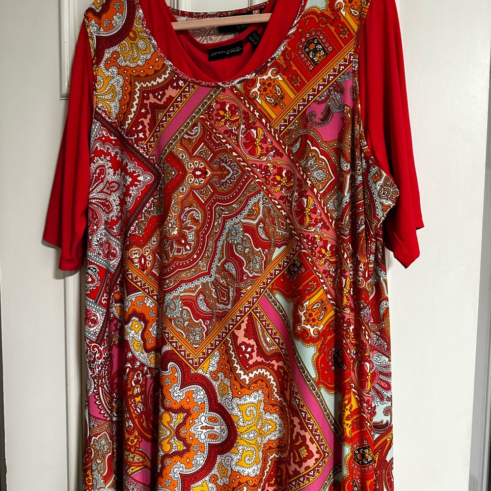 Cute 2 piece dress set. Tank and short sleeve coordinated set.
